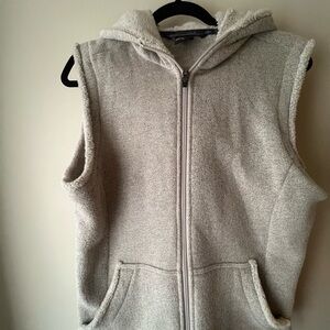 Kuhl Sleeveless Zip Up Comfy Vest